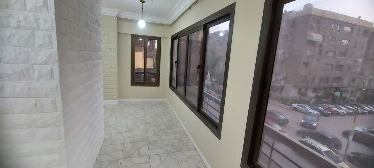 شقة للبيع بمدينة نصر 📍السفارات امام السجل المدني📐 المساحة: 150 متر